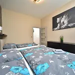 شقة Vltava Design *