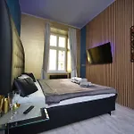 شقة Vltava Design *